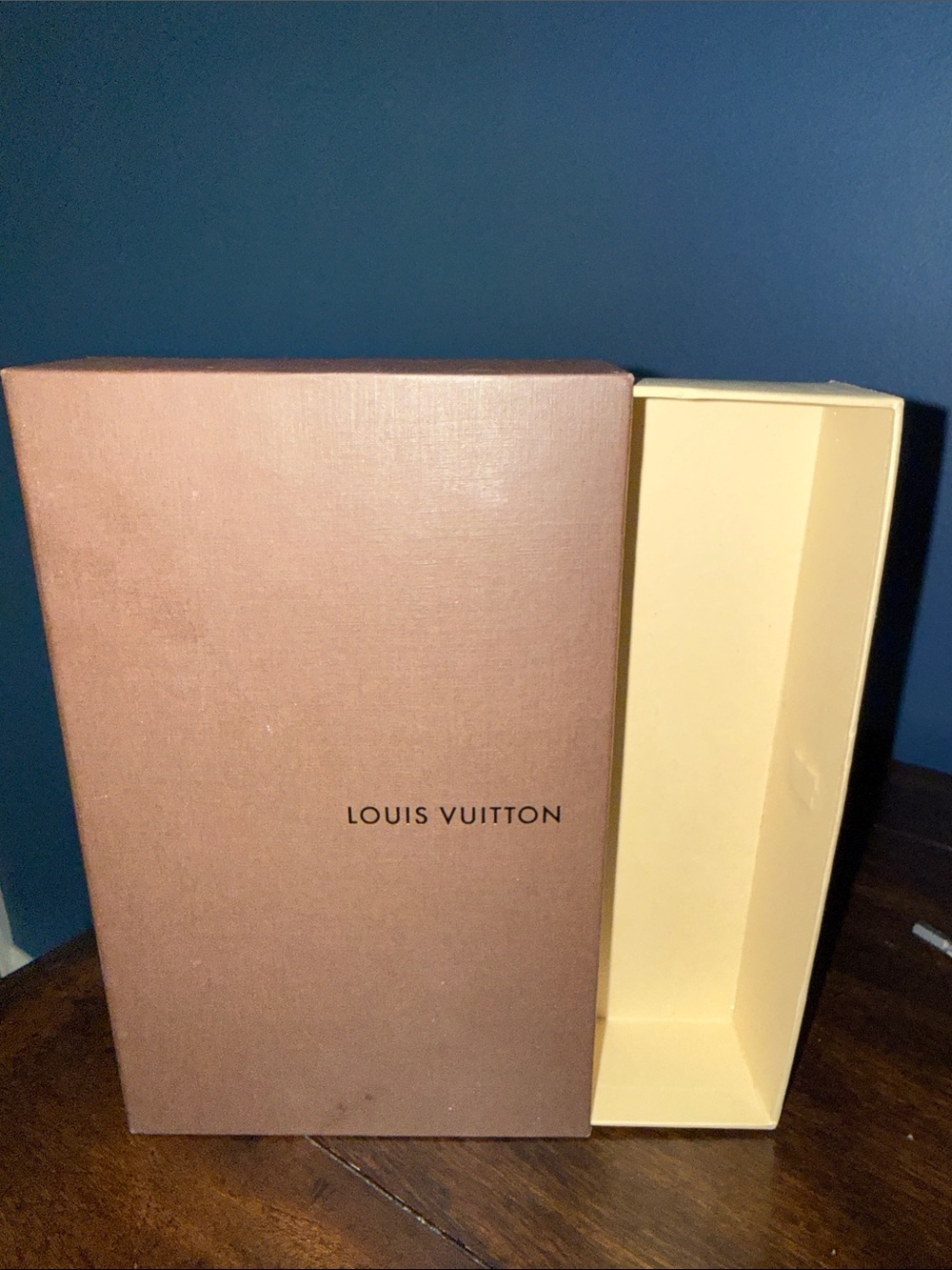 Louis Vuitton Accessory Box - Picture 2 of 3